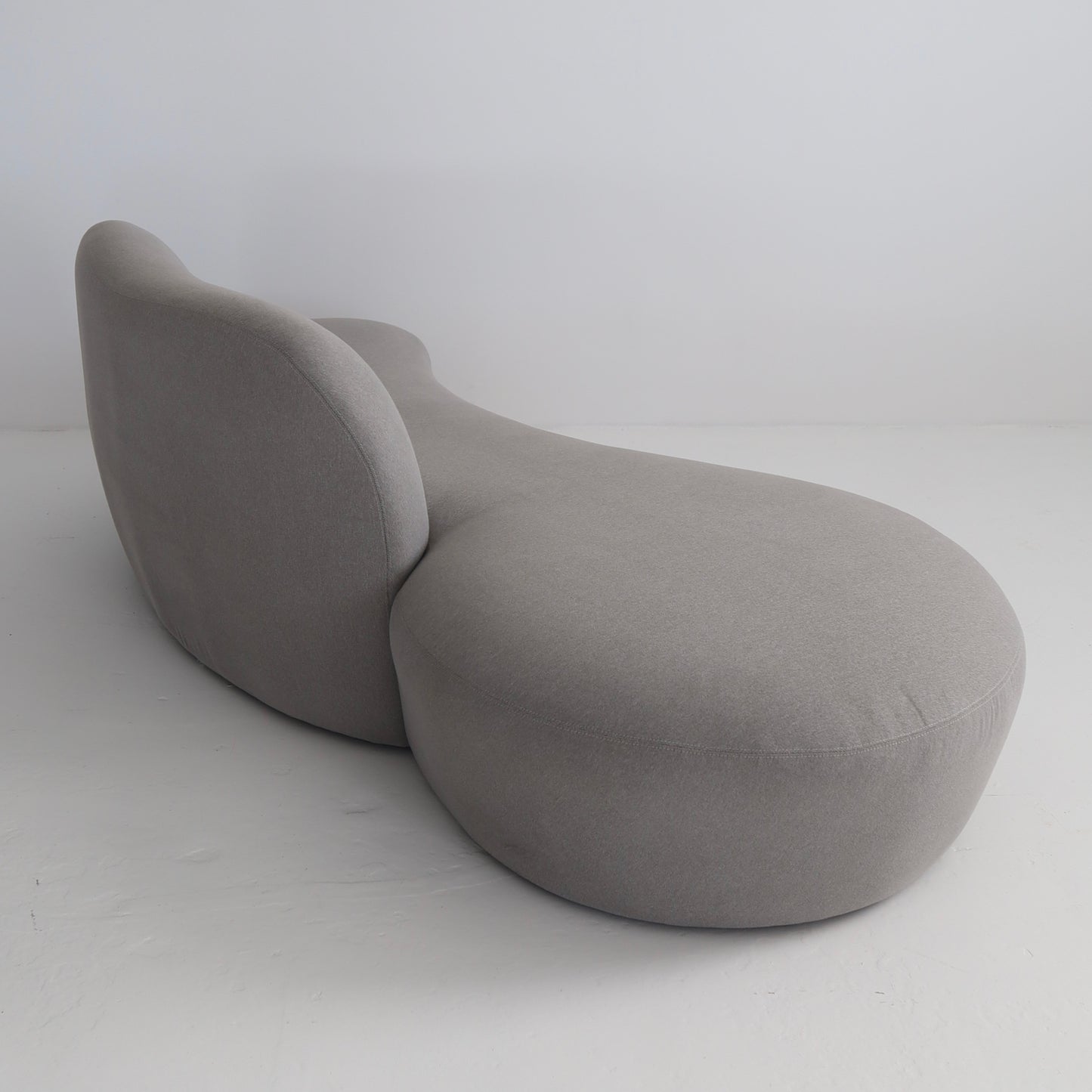 Vladimir Kagan “Zoe” Sofa
