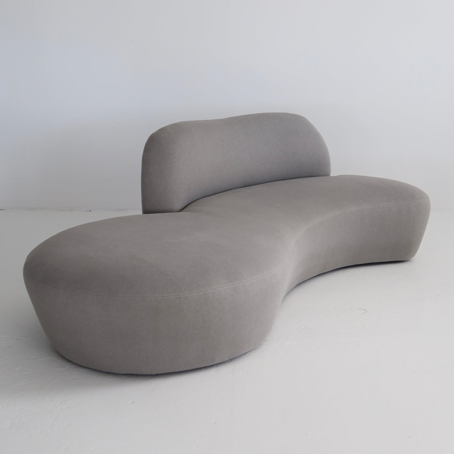 Vladimir Kagan “Zoe” Sofa