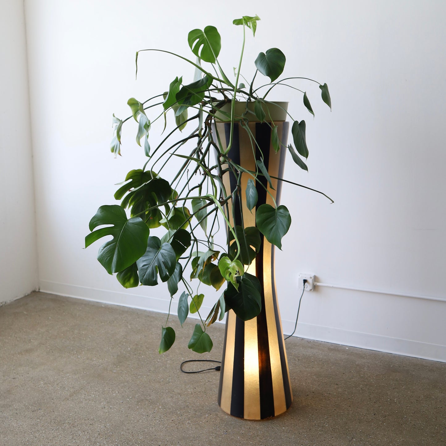 Vintage Planter / Lamp