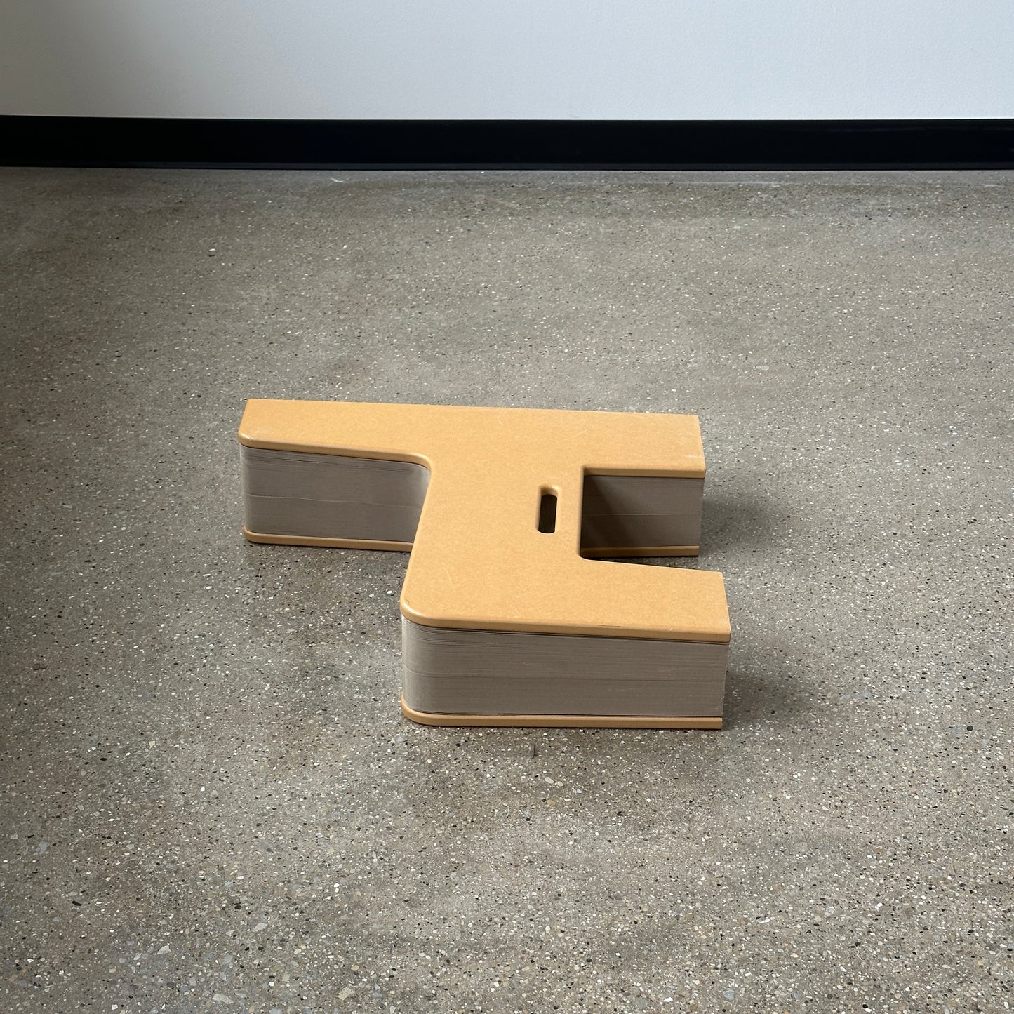 Chi-shen Chiu Flexible Loveseat