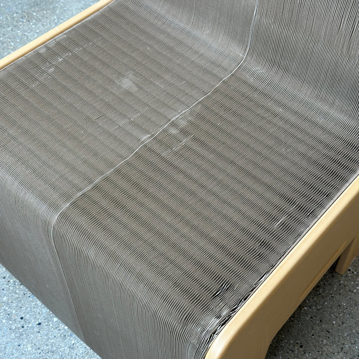 Chi-shen Chiu Flexible Loveseat