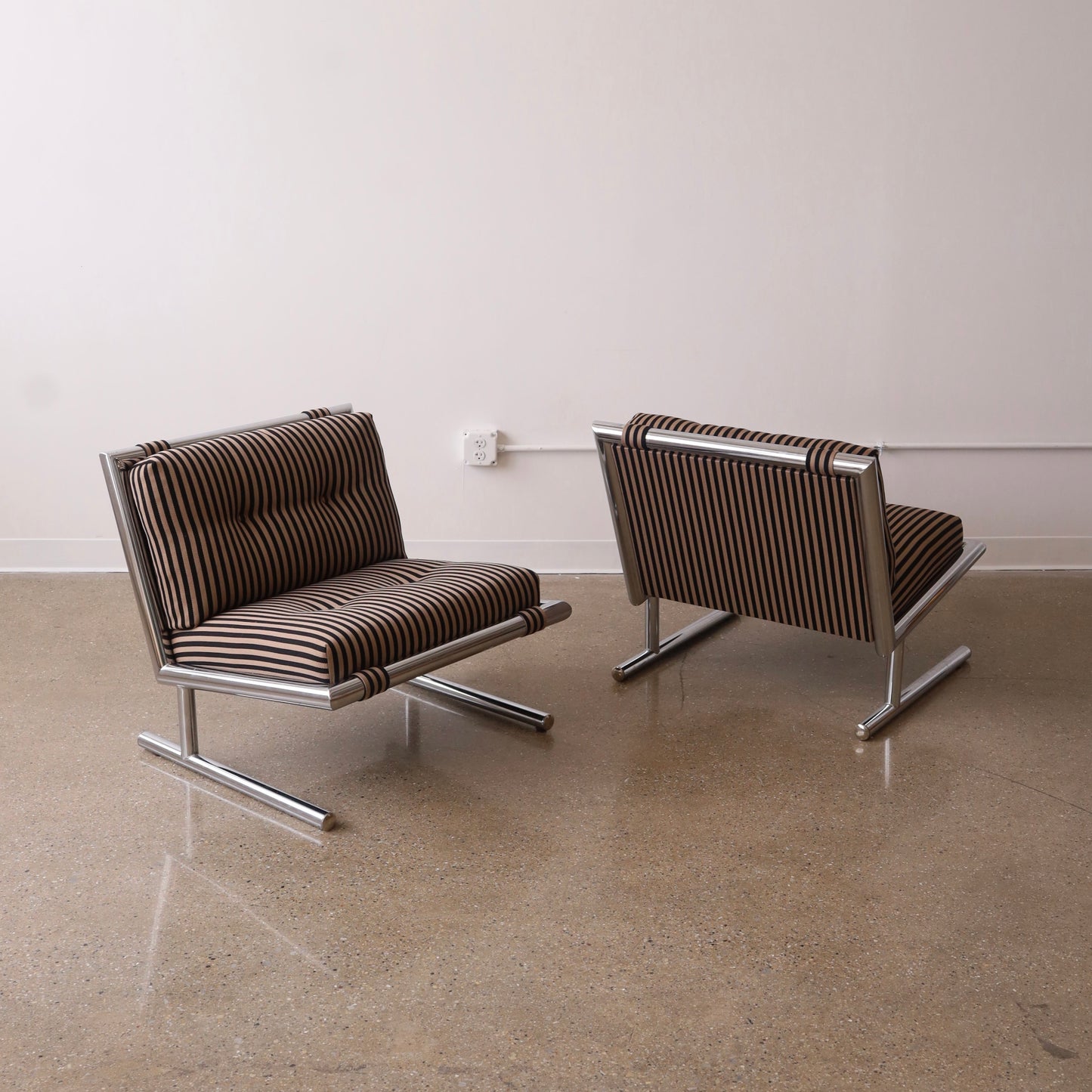 Arthur Umanoff Lounge Chairs for Directional, a pair of