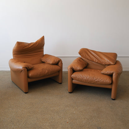 Maralunga Lounge Chairs, a pair