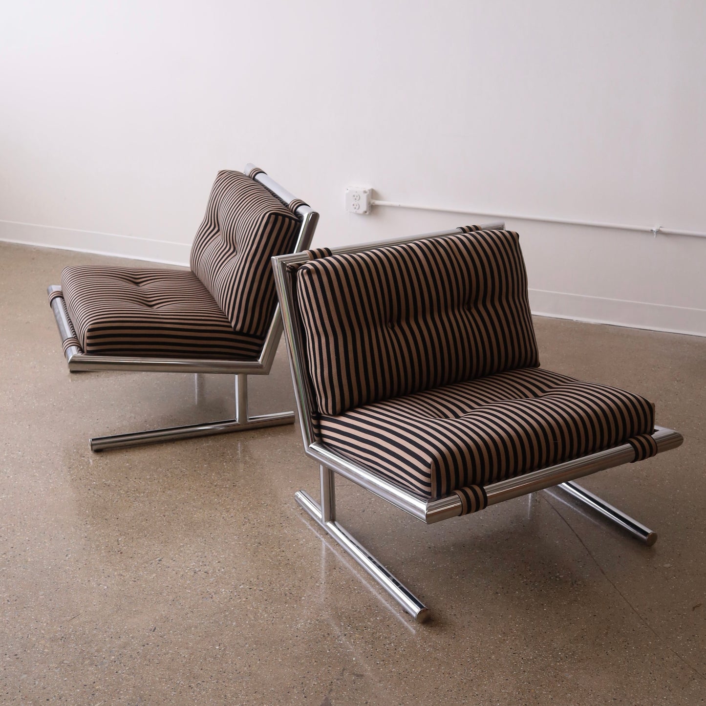 Arthur Umanoff Lounge Chairs for Directional, a pair of