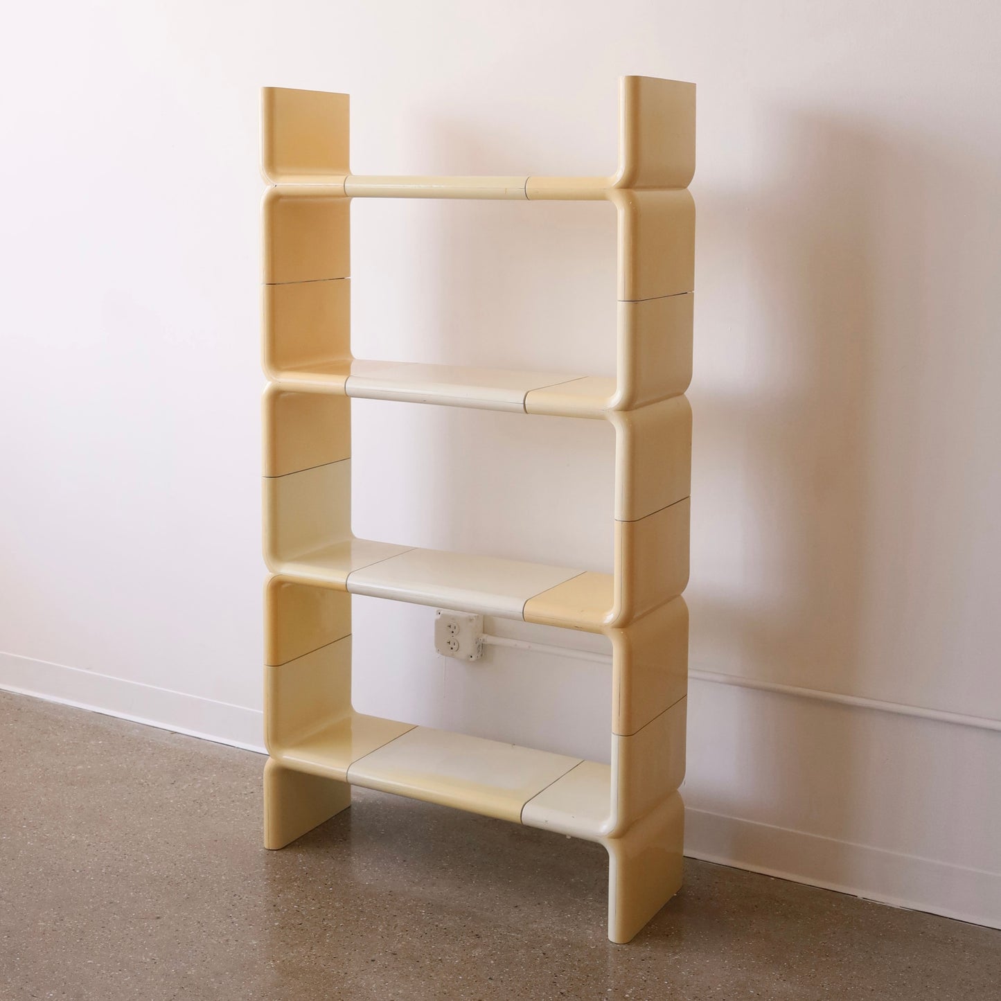 Umbo Shelving