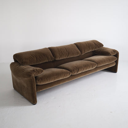 Vico Magistretti “Maralunga” Sofa
