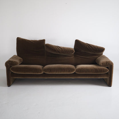 Vico Magistretti “Maralunga” Sofa