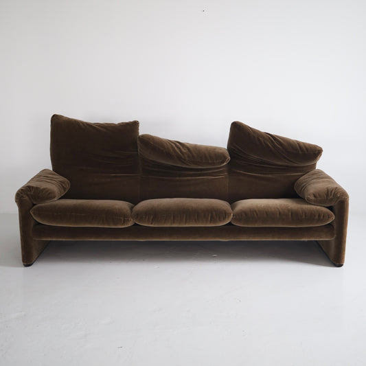 Vico Magistretti “Maralunga” Sofa