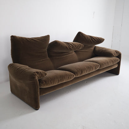 Vico Magistretti “Maralunga” Sofa