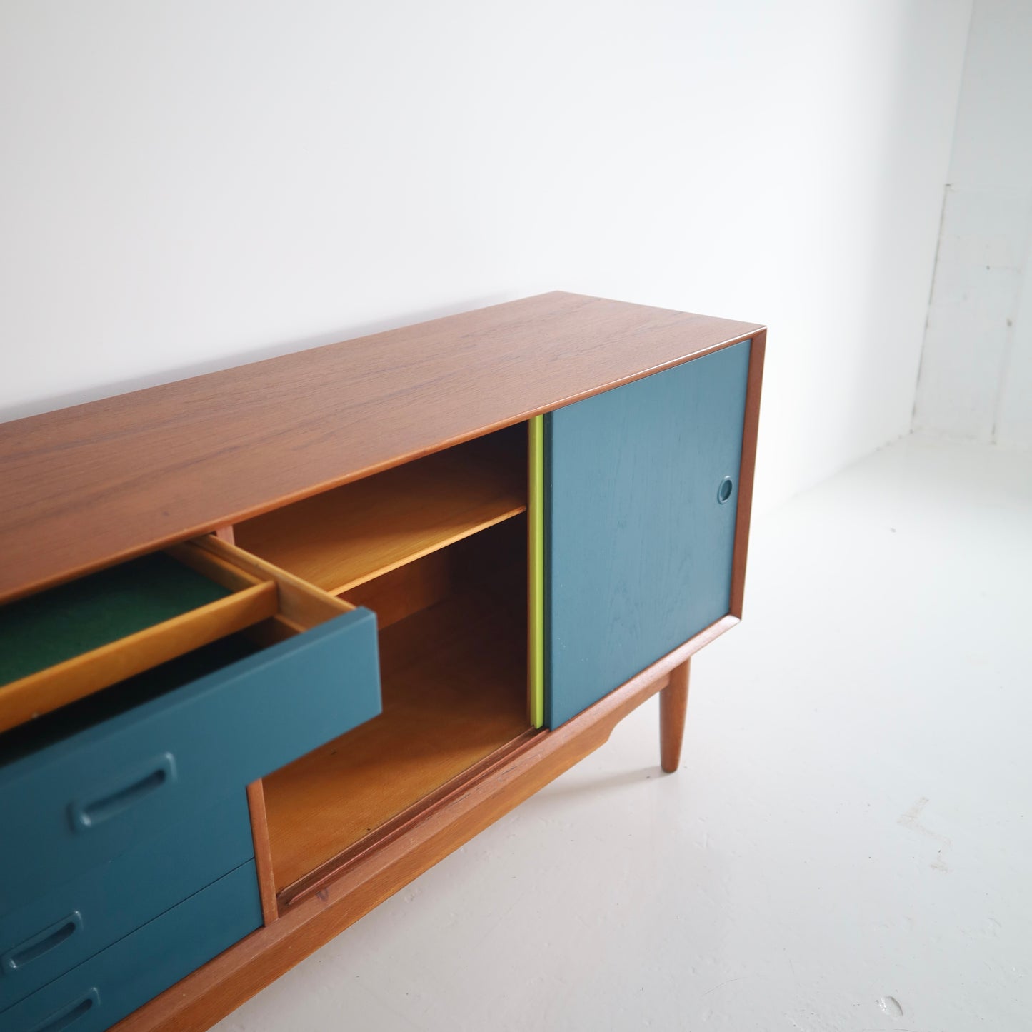 Omann Jun Sideboard