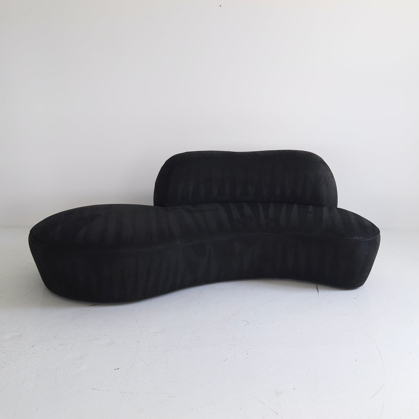 Vladimir Kagan “Zoe” Sofa