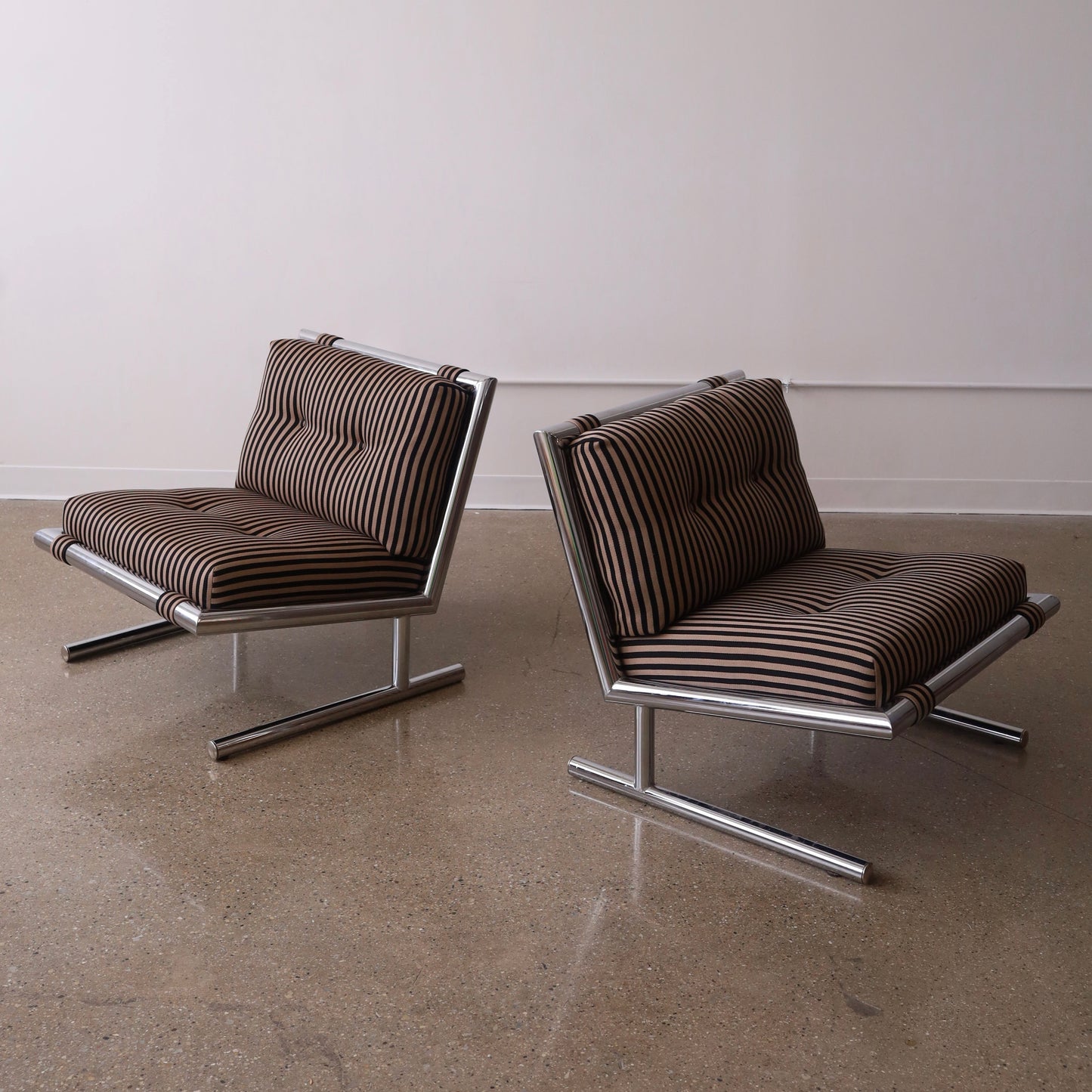 Arthur Umanoff Lounge Chairs for Directional, a pair of