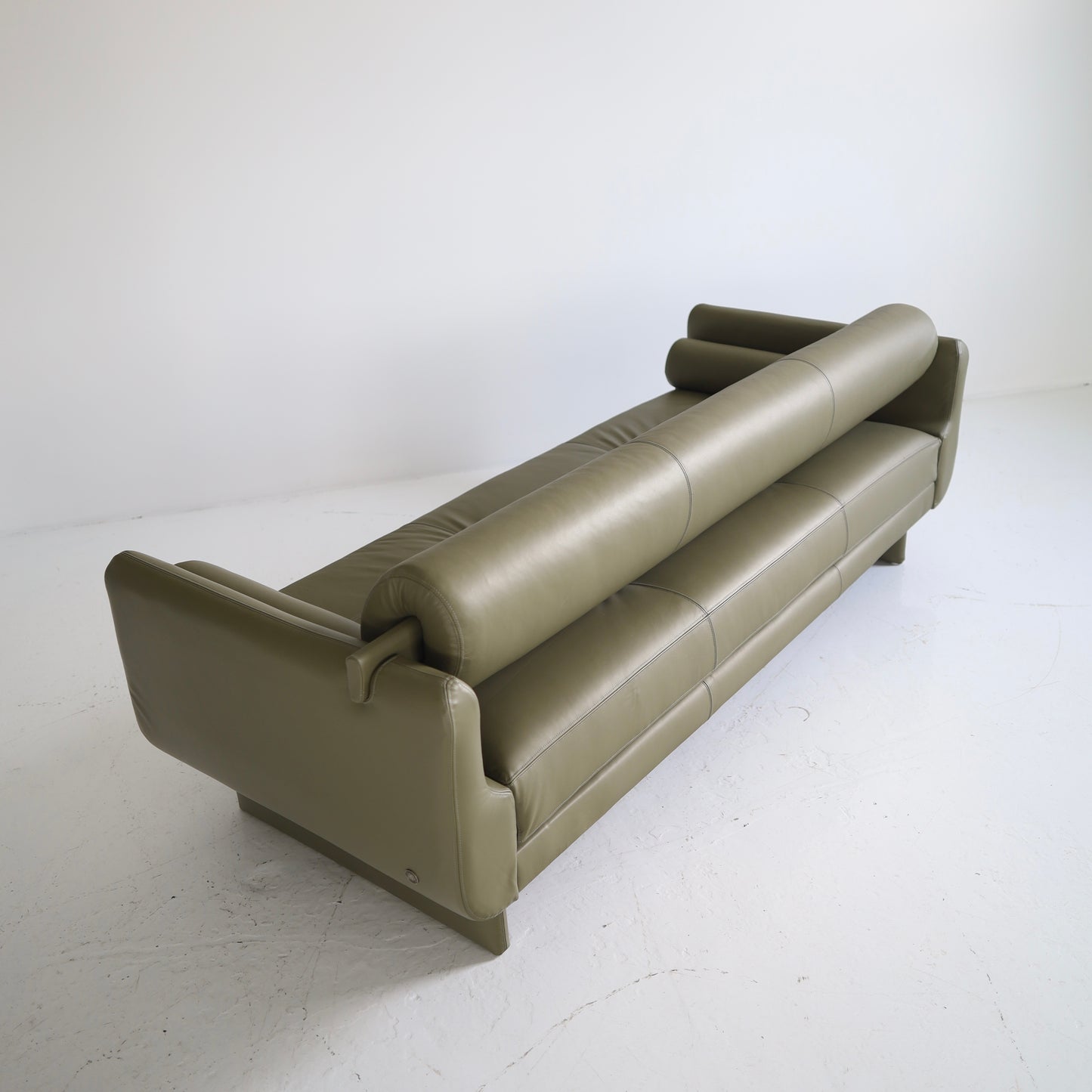 Vladimir Kagan “Matinee” Sofa