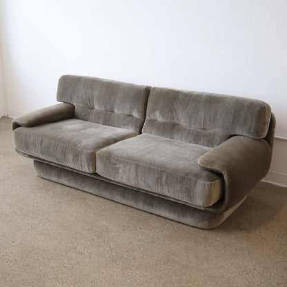 Vladimir Kagan Sofa for Preview