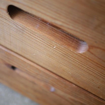 Pine Dresser