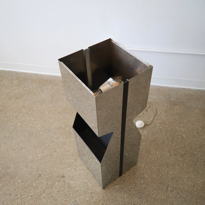 Neal Small Lamp / Magazine Rack