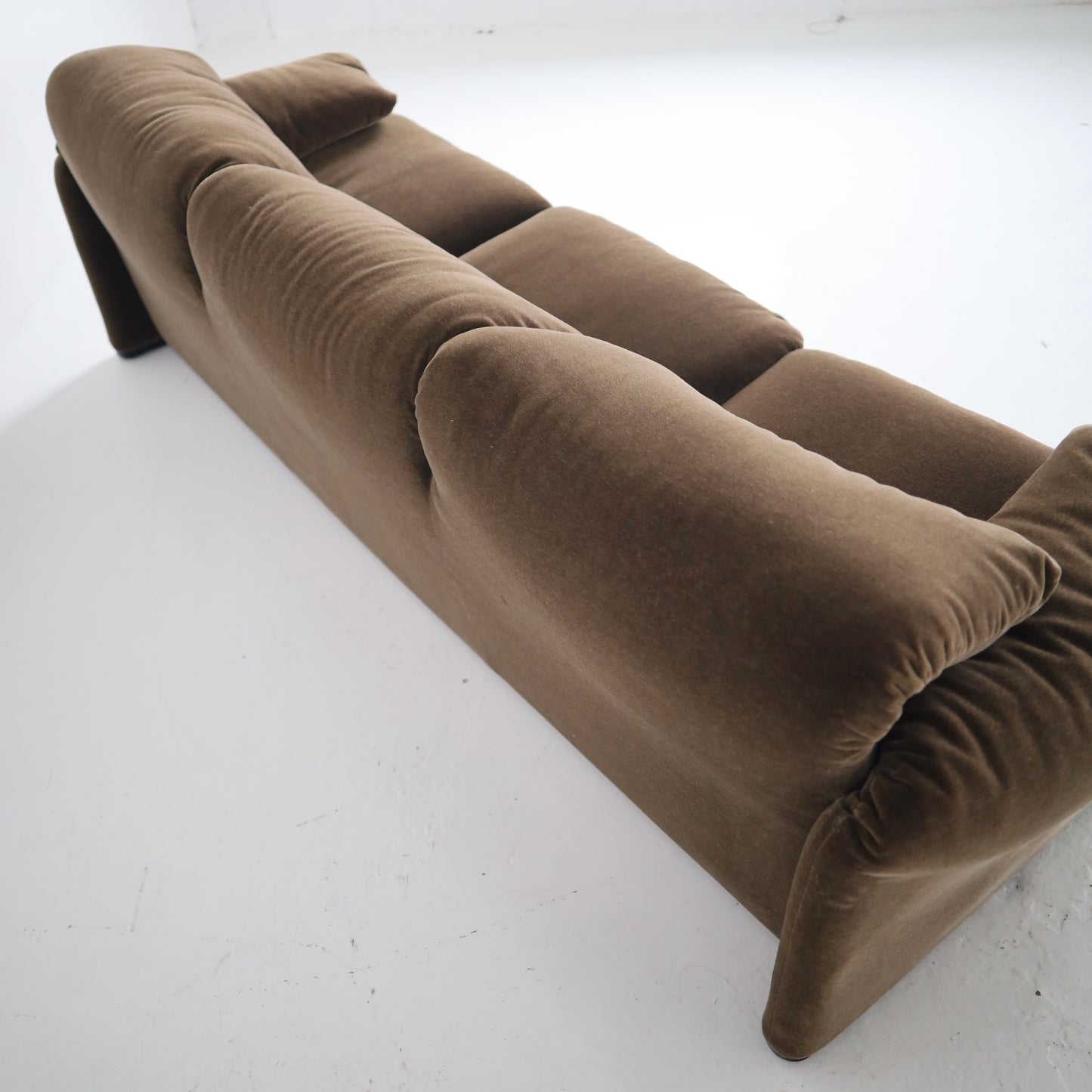 Vico Magistretti “Maralunga” Sofa