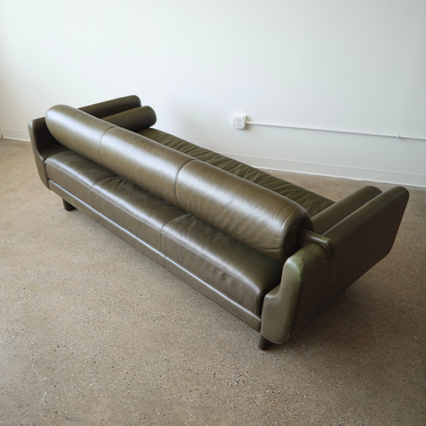 Vladimir Kagan Matinee Sofa
