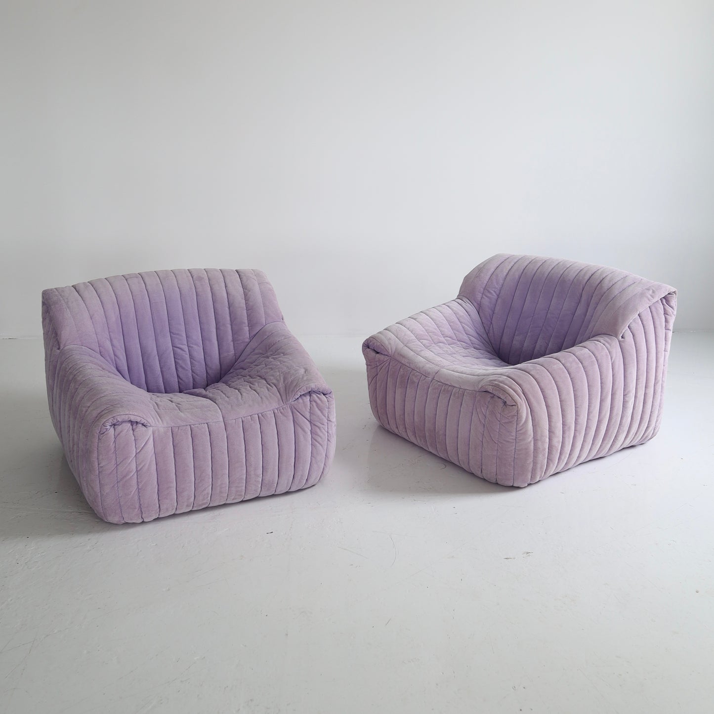 Annie Hieronimus “Sandra” Chairs, a pair
