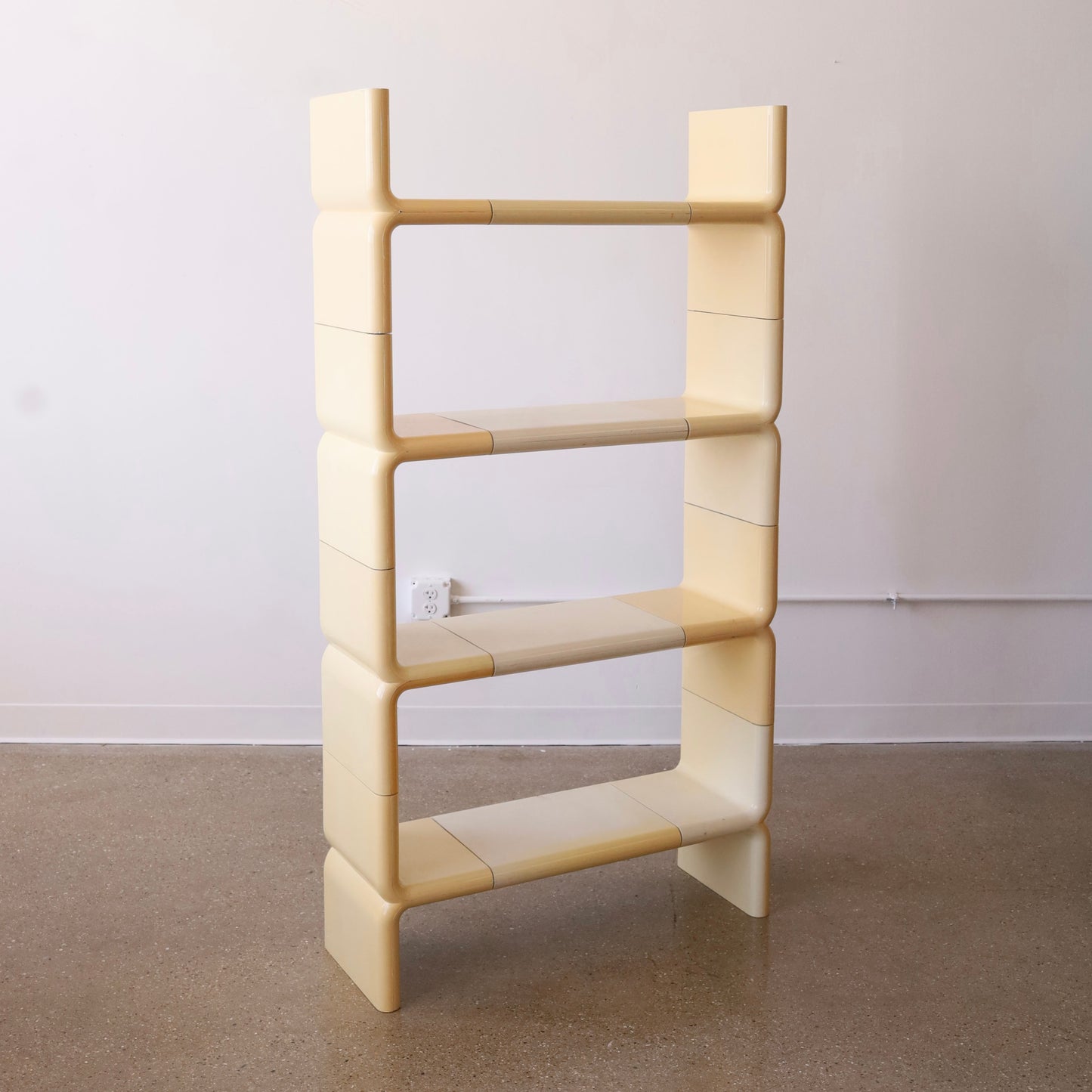 Umbo Shelving