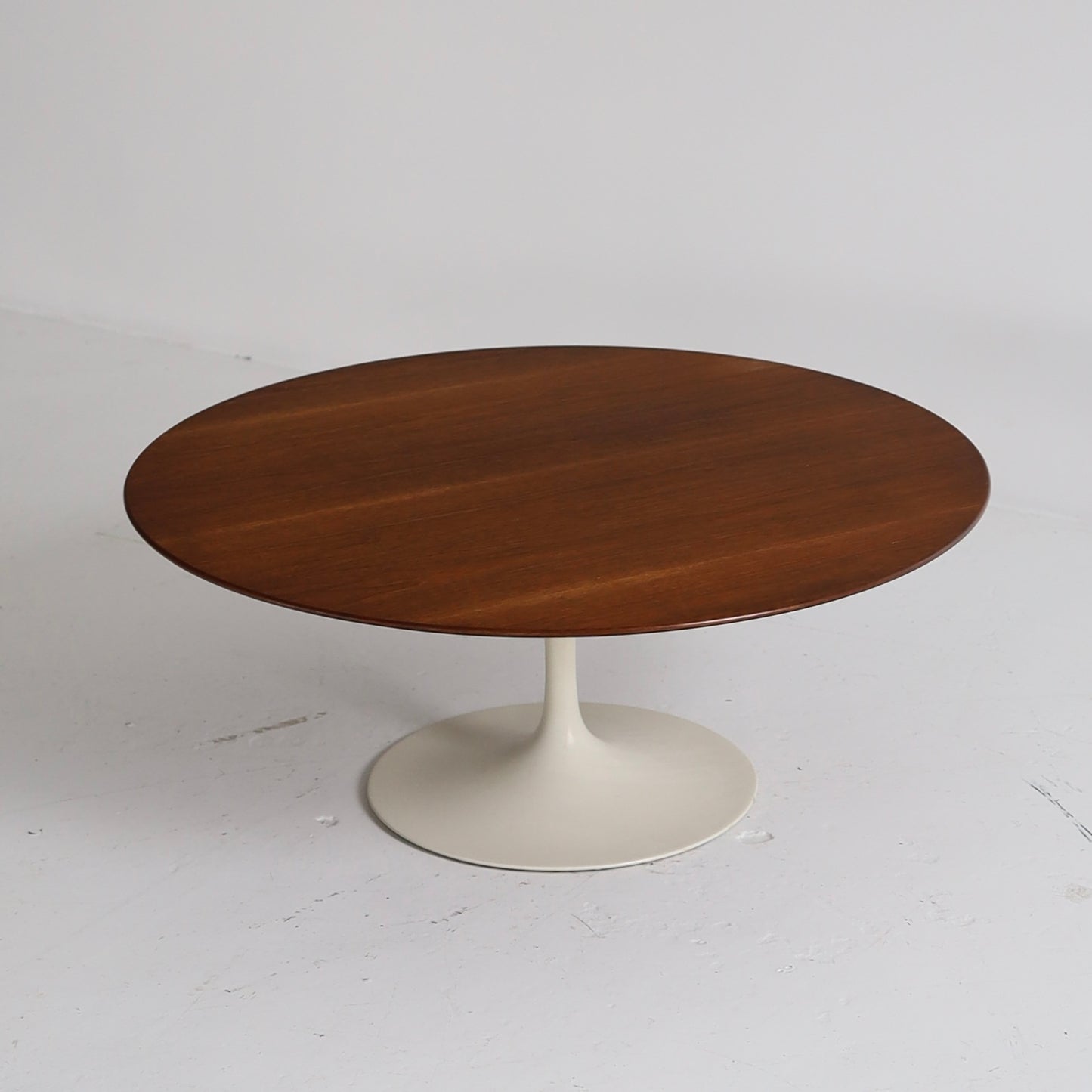 Eero Saarinen Coffee Table