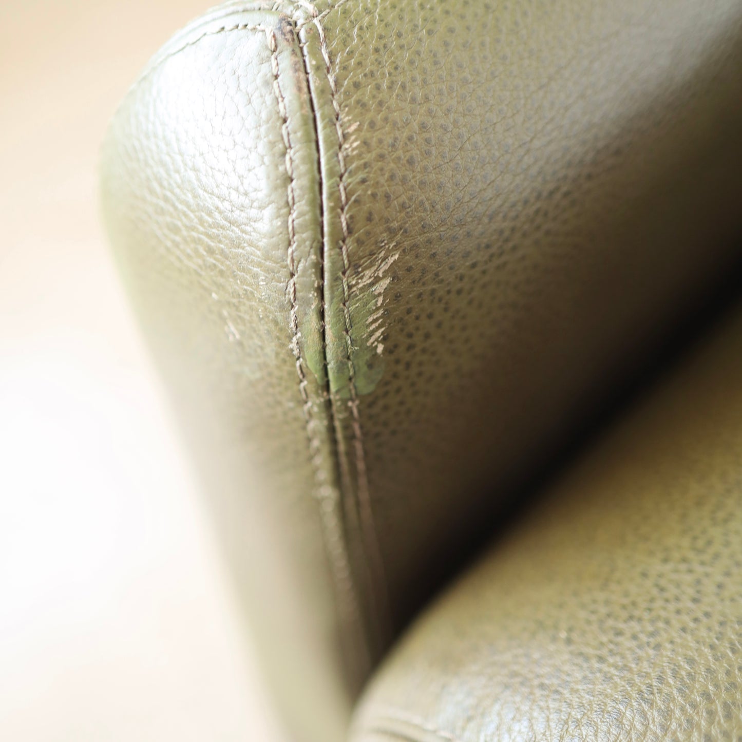 Vladimir Kagan Matinee Sofa