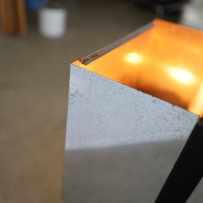 Neal Small Lamp / Magazine Rack
