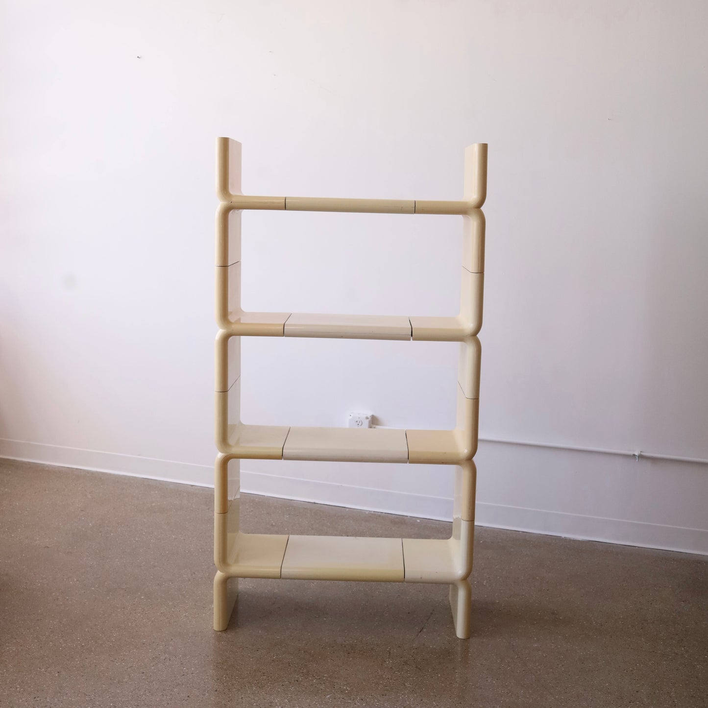 Umbo Shelving