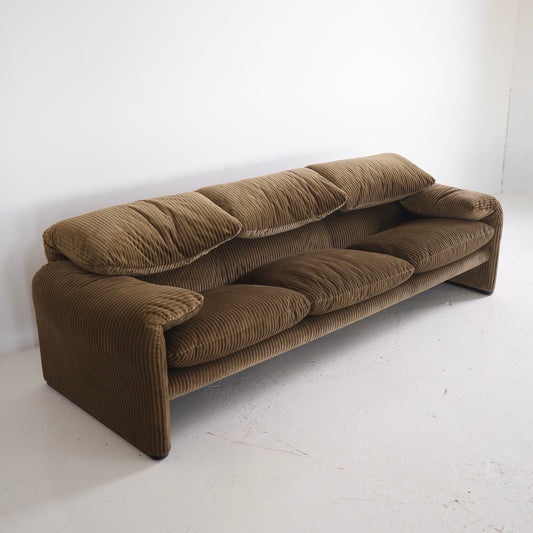 Vico Magistretti “Maralunga” Sofa