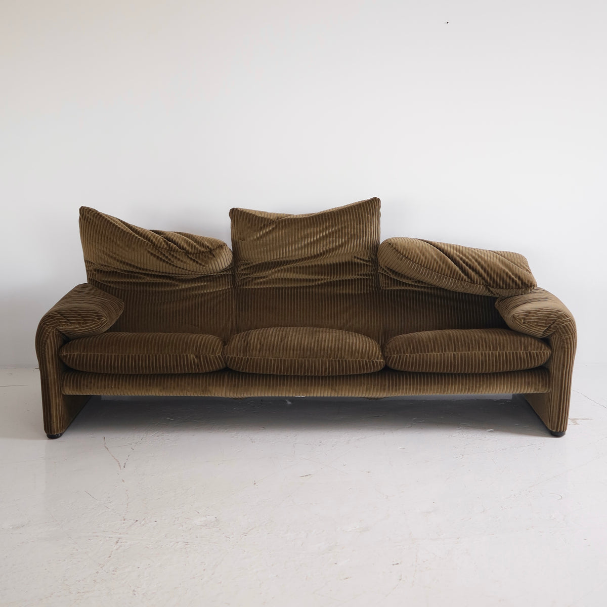 Vico Magistretti “Maralunga” Sofa