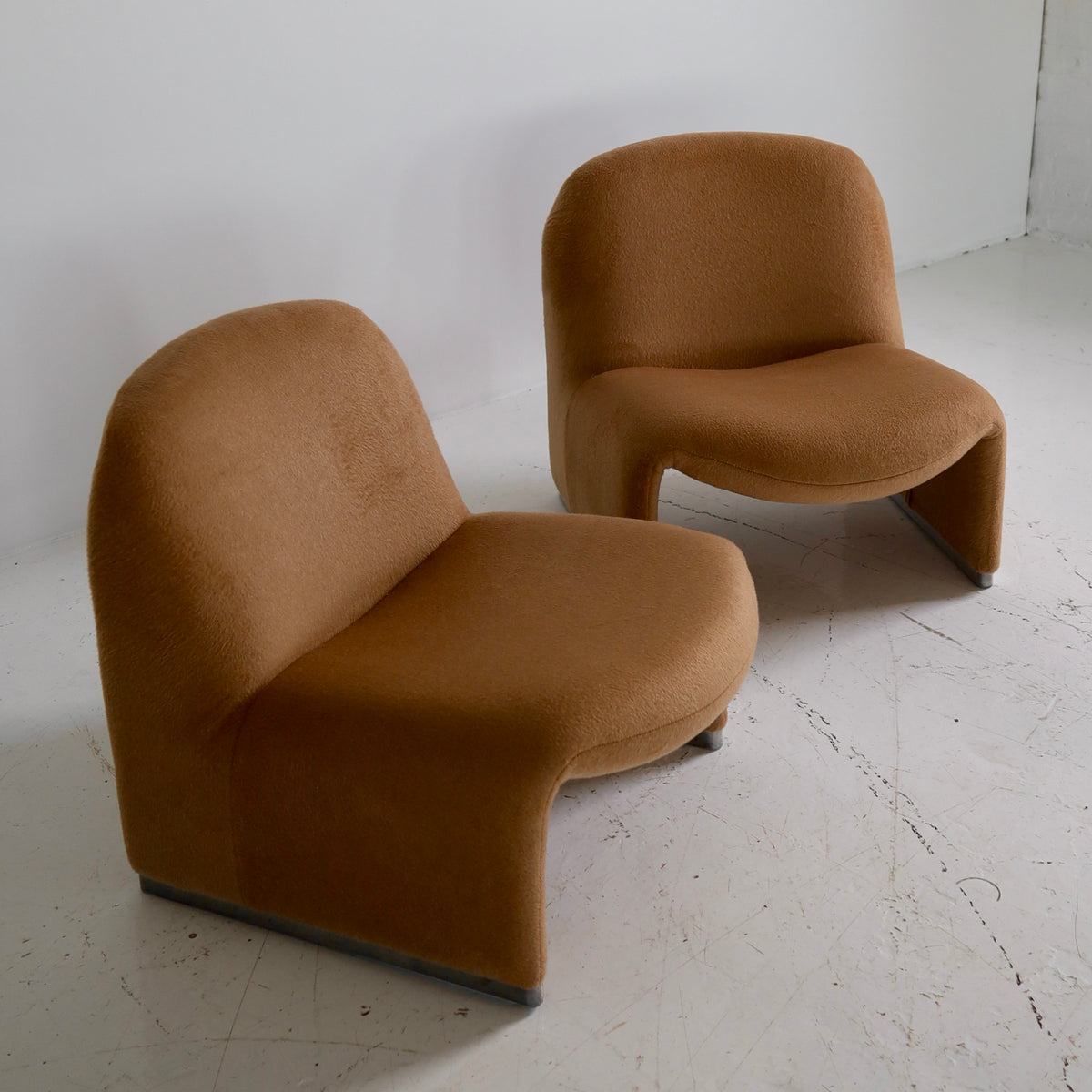 Giancarlo Piretti “Alky” Chairs, a pair