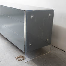 Load image into Gallery viewer, Robert Baron for Glenn of California Dresser
